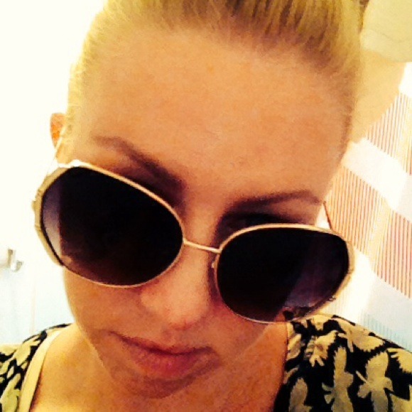 ♥️bundled♥️Jennifer Lopez sunglasses - Picture 3 of 4