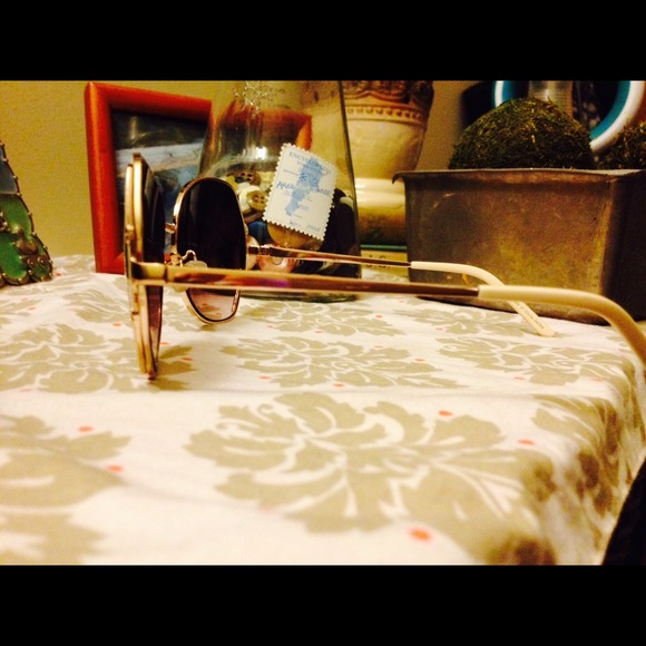 ♥️bundled♥️Jennifer Lopez sunglasses - Picture 4 of 4