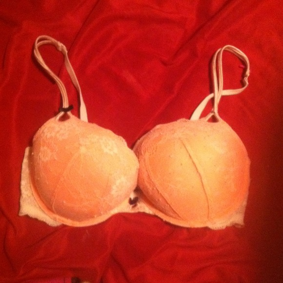 SOLD BUNDLE Victoria's Secret bra