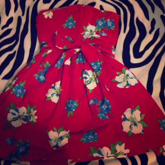 Reserved!! Hollister strapless dress