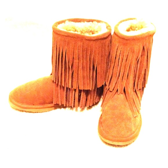Brown Minnetonka fringe boots