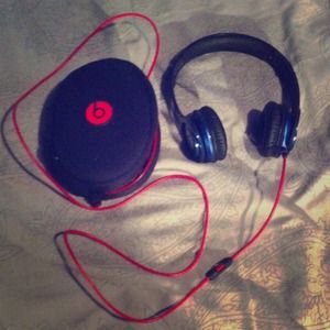 Navy blue SOLO HD Dr. Dre Beats