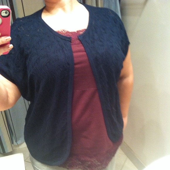 🚨Sold🚨Navy blue crochet cardigan