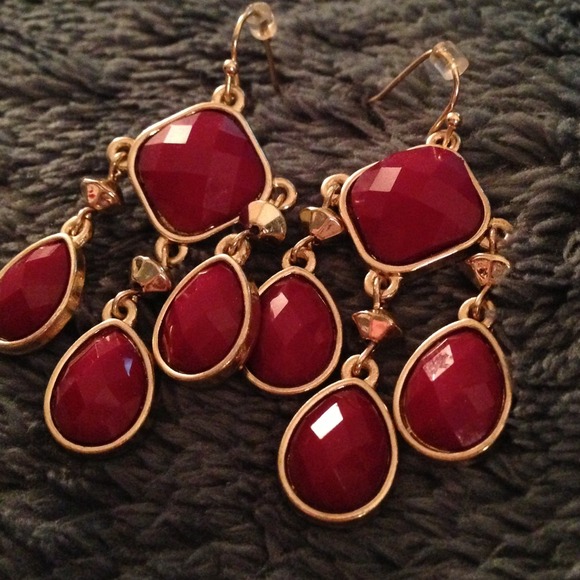 Dark magenta drop earrings