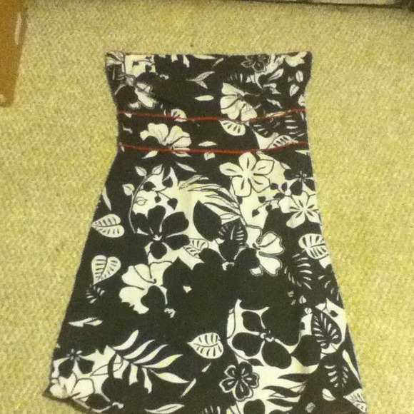 Dresses & Skirts - Black, white , and red floral dress Dresses & Skirts - Black, white , and red floral dress