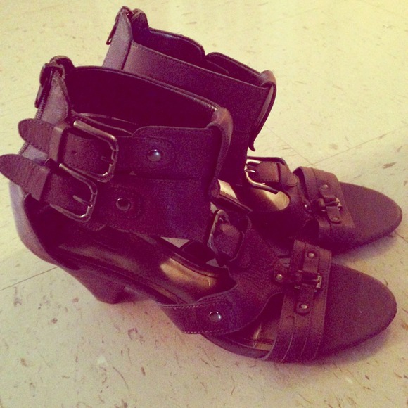 Grey leather sandal booties