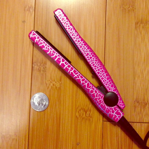 Pink crackle mini hair crimper Remington