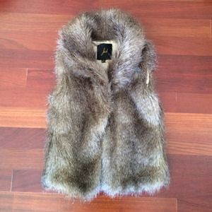 [RESERVED] Faux Fur Two Toned Vest