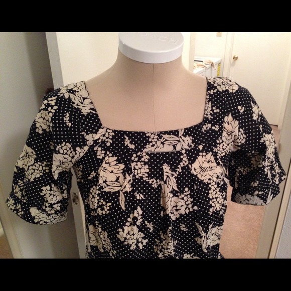 Floral Square Neck Top - Picture 2 of 4