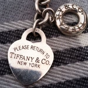 SOLD! Tiffany & CO toggle heart necklace