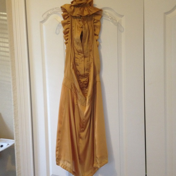 Halter dress - Picture 2 of 3