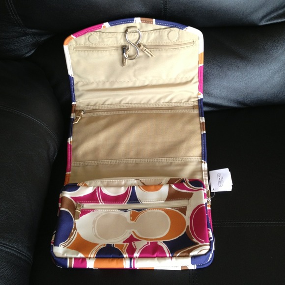 Authentic NEW Coach Makeup Bag. - Picture 2 of 3