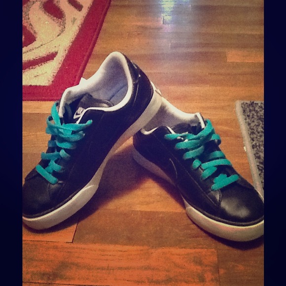 Women's Nike shoes