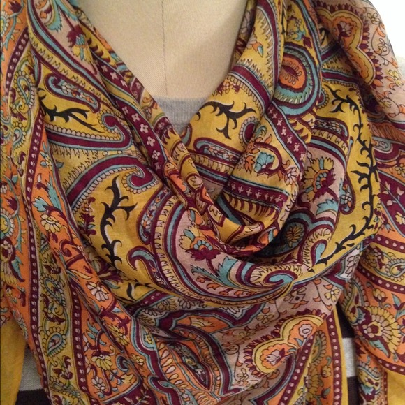 REDUCED PRICE: Gorgeous and Unique Silk Scarf - Picture 2 of 3