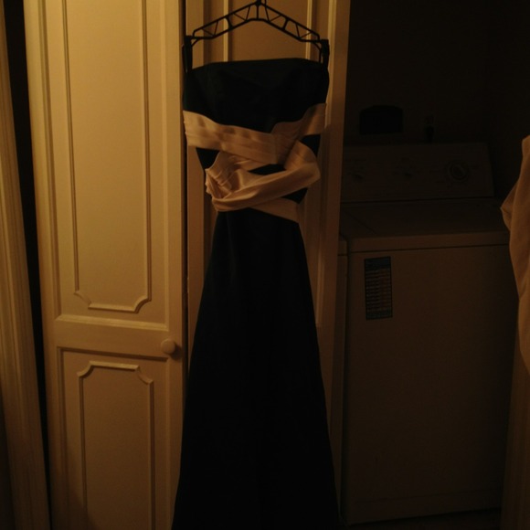 Emerald green bridesmaid dress