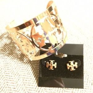 New Tory Burch Gold Earring and Bracelet Bundle
