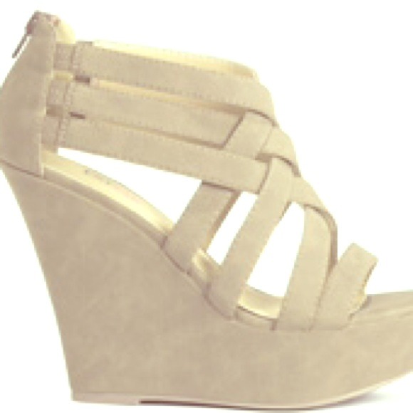 Wedge - Picture 1 of 1