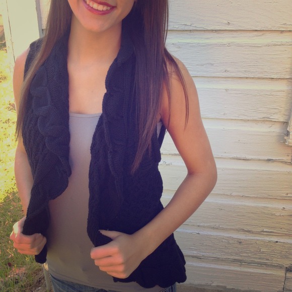 almost famous Sweaters - black knit cardi