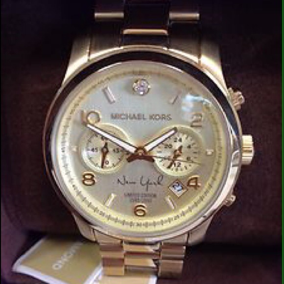 Michael Kors limited edition NY runway 🚫NO TRADES - Picture 4 of 4