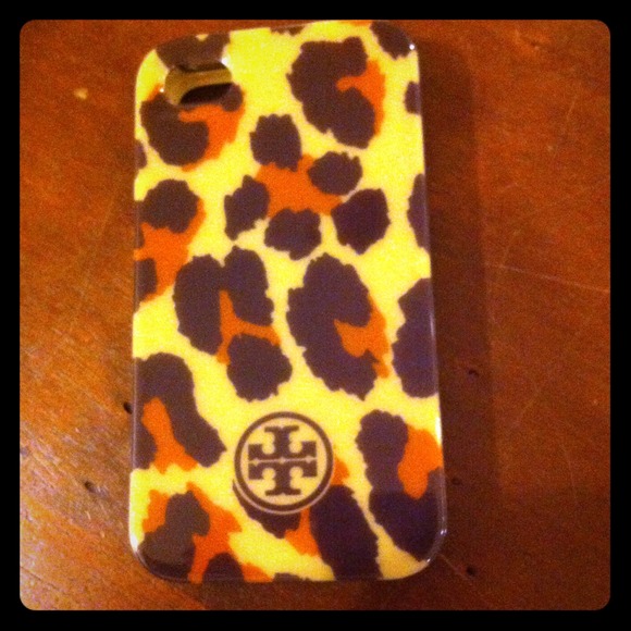 Cream and leapord Tory Burch Case 💕