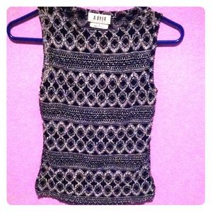 Black patterned high rise tank top