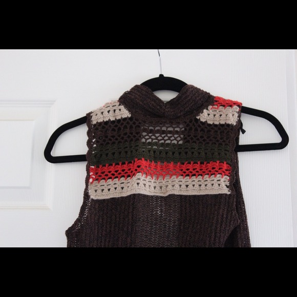 Buckle Daytrip Sweater Vest - Picture 2 of 3