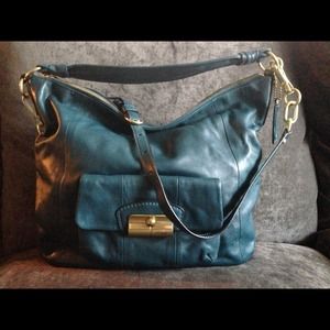 ***Sold**** Coach Kristin Hobo Large