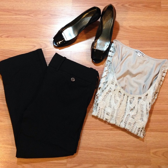 +The Limited+ Exact Stretch Black Capris