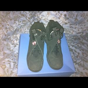 ♥Like New Black Bugs Bunny Jordans♥