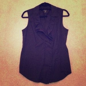 Ann Taylor ruffle front sleeveless top
