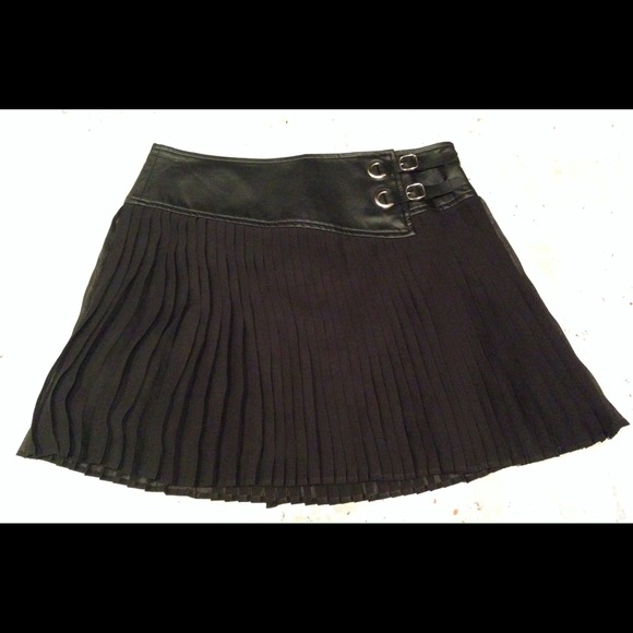 *Must Have Mini* Leather & Pleats