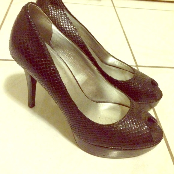 GUESS black snake skin heels