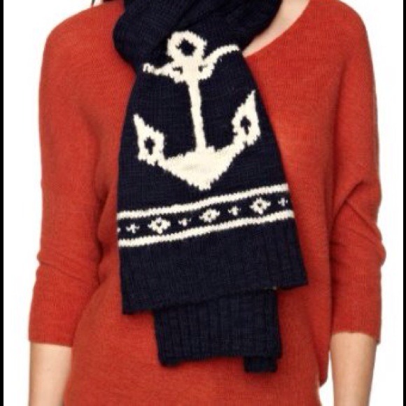 HOST PICK Tommy Hilfiger navy anchor scarf
