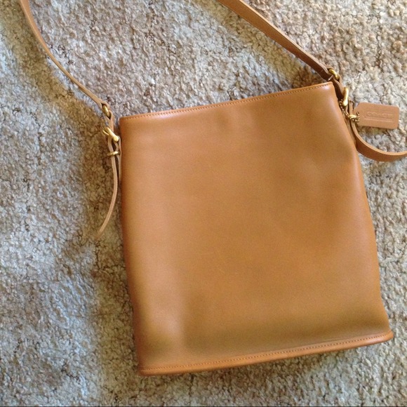 REDUCED, Classic leather coach