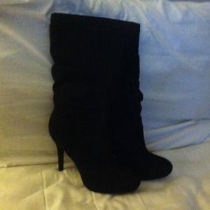 Black heel boots