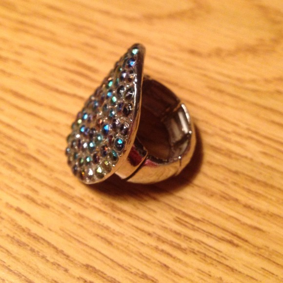 Ring - Picture 2 of 4