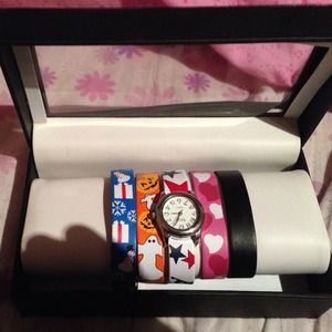 Watch set for any holiday. Purfect gift for kids.