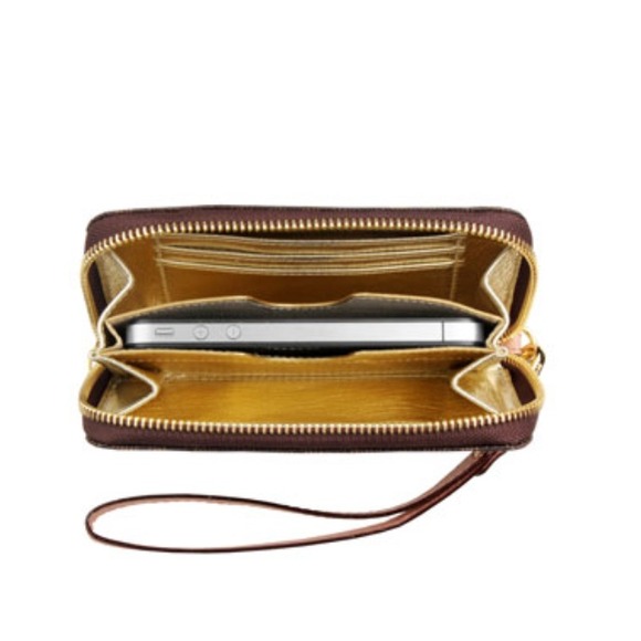 Michael Kors Exclusive iPhone 5s, 4s & 4 Wallet - Picture 2 of 2