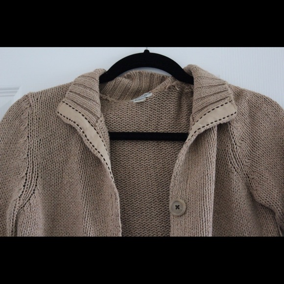 American Eagle Outfitters Sweater - Picture 2 of 2