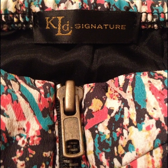 MAKE AN OFFER 🎉KLD Signature Cocktail Dress - Picture 3 of 3