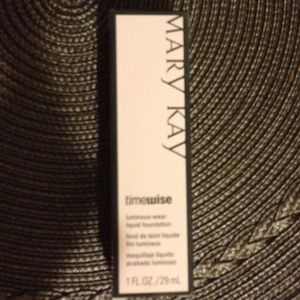 Mary Kay luminous-wear liquid foundation