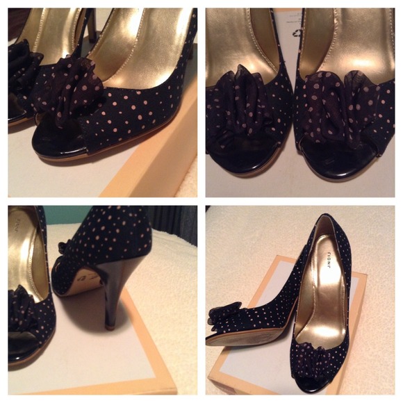 Peep toe heel👠🎀😍