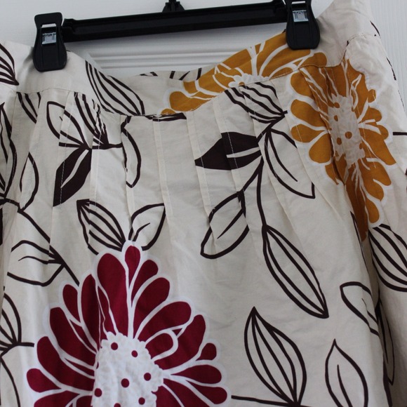 Down East Floral Skirt - Picture 2 of 2