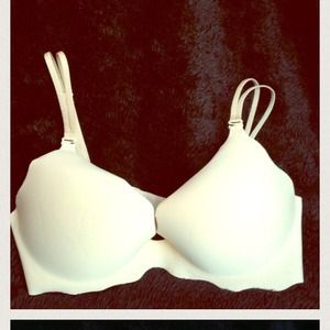 Vs creme padded bra