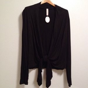 L A S T  C A L L - Gilli blk tie in front cardigan