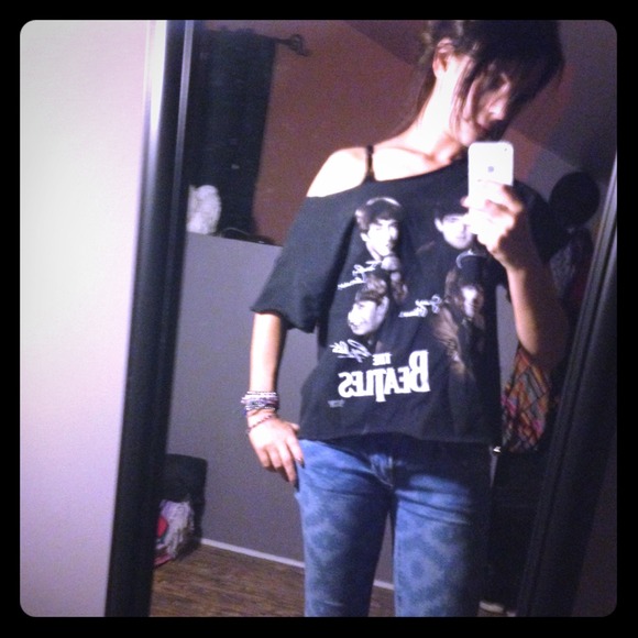 ♻️ T-shirt ♻️ crop top!!! Re-loved