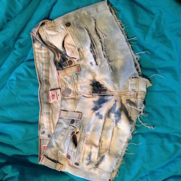 Bleached Denim - Picture 2 of 2