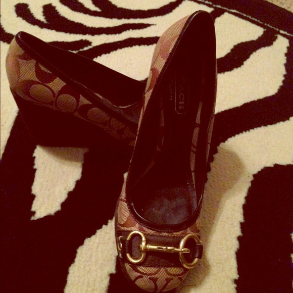 Coach wedges like new