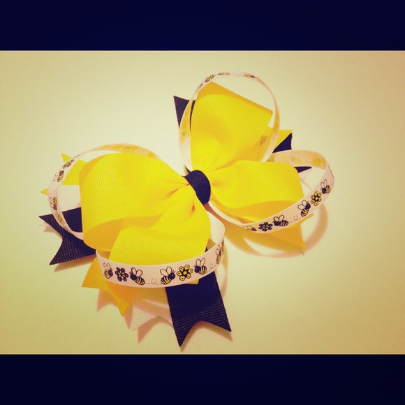 Bumblebee bow