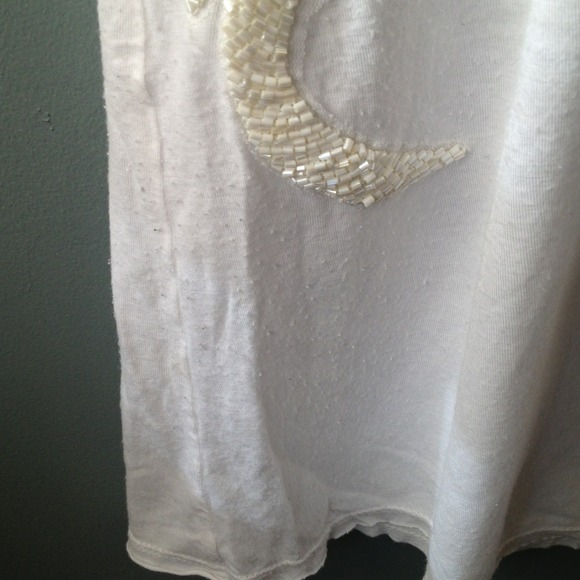 🔴SOLD🔴 White tank - Picture 3 of 3